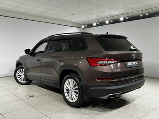 2018 Skoda Kodiaq I, коричневый, 2479000 рублей, вид 4