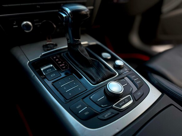 2011 Audi A6 IV (C7), чёрный, 1750000 рублей - вид 16