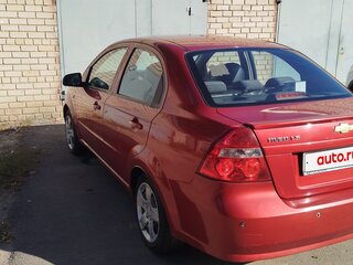 2011 Chevrolet Aveo I Рестайлинг, красный, 500000 рублей, вид 4
