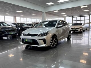 2017 Kia Rio IV, серебристый, 1340000 рублей, вид 1