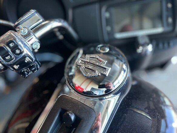 2014 Harley-Davidson Tri Glide, пурпурный, 2200000 рублей - вид 16