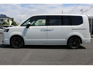 2023 Honda Stepwgn Spada VI, белый, 2145000 рублей, вид 3