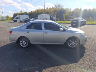 2010 Toyota Corolla X (E140, E150) Рестайлинг, серебристый, 770000 рублей, вид 4