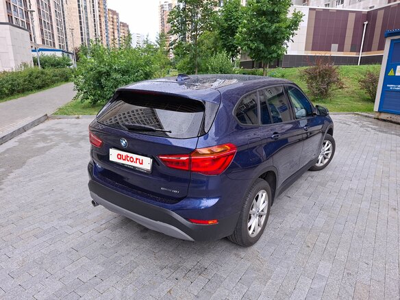2018 BMW X1 18i sDrive II (F48), синий, 2450000 рублей - вид 3