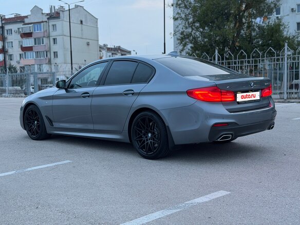 2019 BMW 5 серии 520d xDrive VII (G30/G31/G38), серый, 3597000 рублей - вид 6