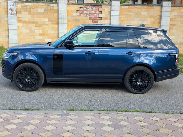 2020 Land Rover Range Rover IV Рестайлинг, синий, 9850000 рублей - вид 8