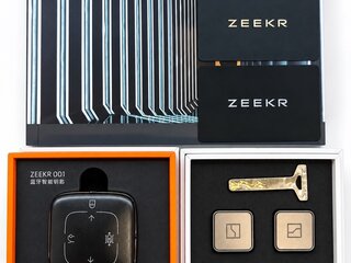 2023 Zeekr 001 100 kWh I, оранжевый, 4980000 рублей, вид 5