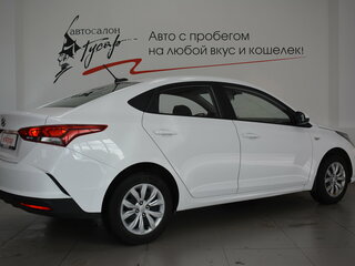 2021 Hyundai Solaris II Рестайлинг, белый, 1639000 рублей, вид 4