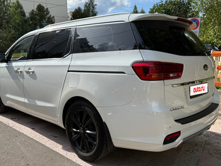 2018 Kia Carnival III, белый, 2930000 рублей, вид 5