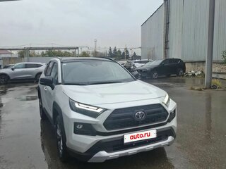 2023 Toyota RAV4 V (XA50), белый, 3600000 рублей, вид 3