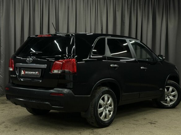 2010 Kia Sorento II, чёрный, 1119900 рублей - вид 3