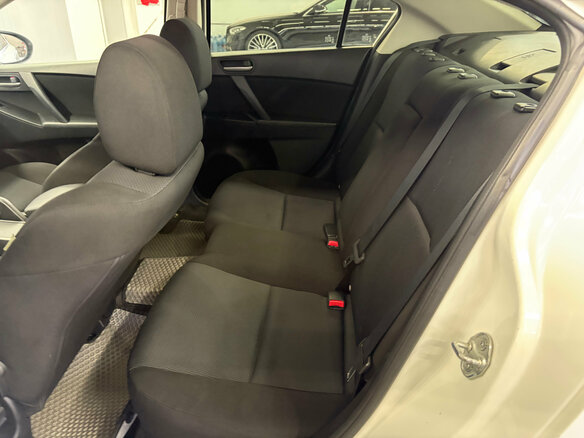 2010 Mazda 3 II (BL), белый, 857000 рублей - вид 12