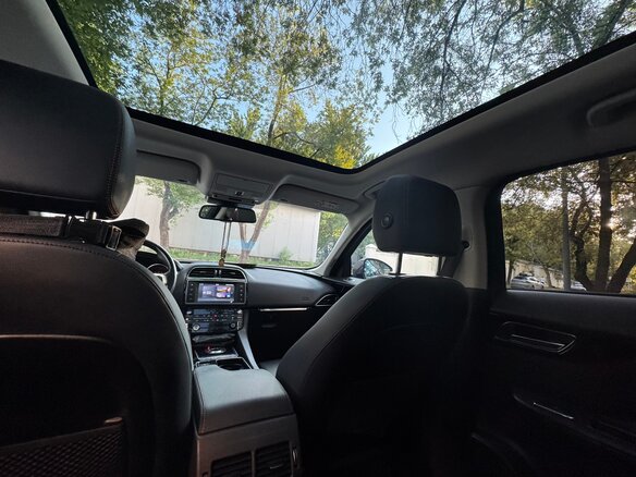 2017 Jaguar F-Pace I, чёрный, 2650000 рублей - вид 10