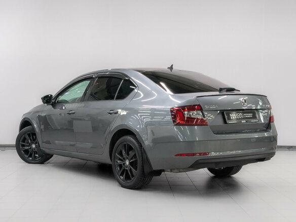 2018 Skoda Octavia III (A7) Рестайлинг, серый, 2090000 рублей - вид 6