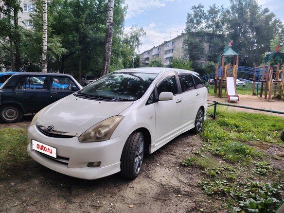 2007 Toyota Wish I Рестайлинг, белый, 740000 рублей