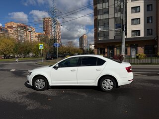 2019 Skoda Octavia III (A7) Рестайлинг, белый, 1199999 рублей, вид 3