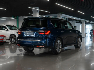 2019 Infiniti QX80 I Рестайлинг 2, синий, 4450000 рублей, вид 4