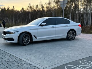 2019 BMW 5 серии 530i VII (G30/G31/G38), белый, 2790000 рублей, вид 5