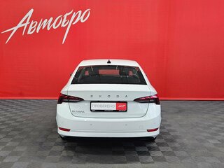 2021 Skoda Octavia IV (A8), белый, 1889000 рублей, вид 4