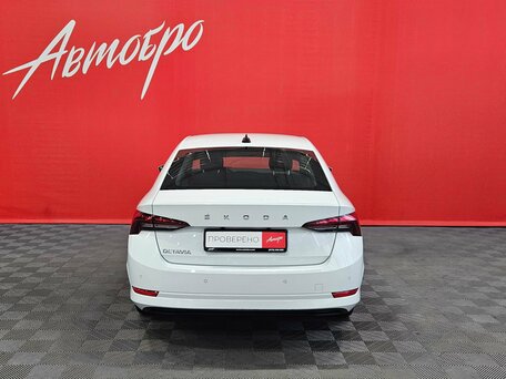 2021 Skoda Octavia IV (A8), белый, 1889000 рублей, вид 4