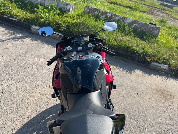 2010 Yamaha YZF-R1, чёрный, 1100000 рублей - вид 5