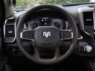 2026 Ram 1500 Crew Cab eTorque V Рестайлинг, чёрный, 10450000 рублей, вид 4