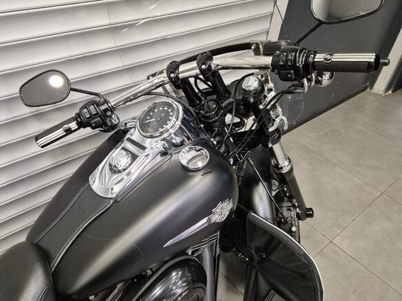 2012 Harley-Davidson Fat Bob, чёрный, 850000 рублей - вид 23