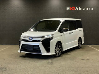 Toyota Voxy III (R80) Рестайлинг