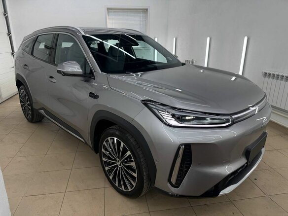 2026 Geely Galaxy M7, серый, 3590000 рублей