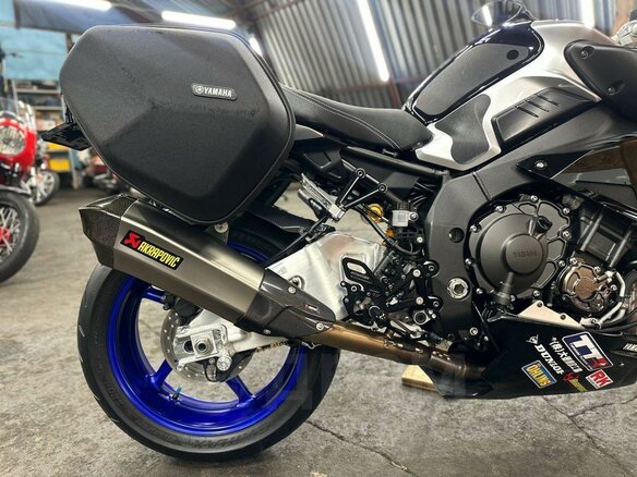 2017 Yamaha MT-10SP, серебристый, 1470000 рублей - вид 17
