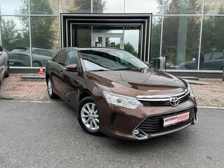 2018 Toyota Camry VII (XV50) Рестайлинг 2, коричневый, 1979000 рублей, вид 3