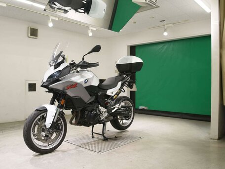 2021 BMW F 900 XR, белый, 977000 рублей, вид 4