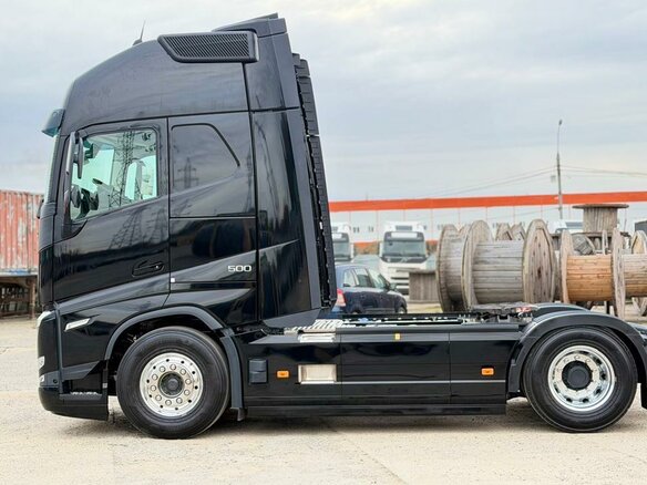 2026 Volvo FH, чёрный, 19500000 рублей - вид 5