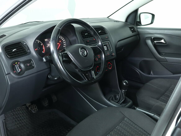 2016 Volkswagen Polo V Рестайлинг, белый, 849000 рублей - вид 18