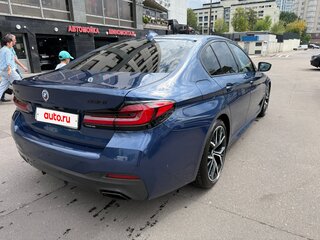 2021 BMW 5 серии 530i xDrive VII (G30/G31/G38) Рестайлинг, синий, 5000000 рублей, вид 3