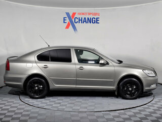 2010 Skoda Octavia II (A5) Рестайлинг, серый, 534000 рублей, вид 3