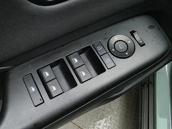 2023 Hyundai Kona II (SX2), голубой, 2230111 рублей - вид 12