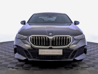 2025 BMW 5 серии Long 530Li xDrive VIII (G60/G61/G68), чёрный, 8255000 рублей, вид 2