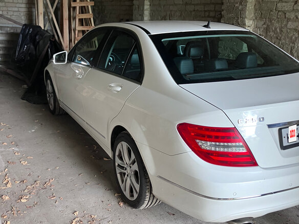 2013 Mercedes-Benz C-Класс 250 III (W204) Рестайлинг, белый, 2000000 рублей - вид 6