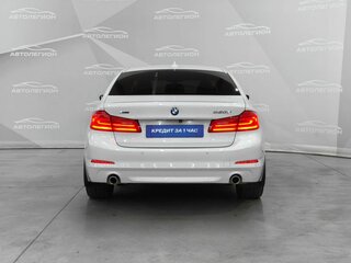 2019 BMW 5 серии 520d xDrive VII (G30/G31/G38), белый, 4000000 рублей, вид 4