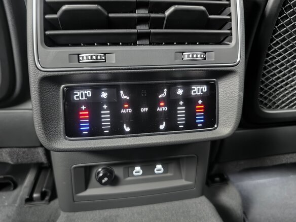2024 Audi Q7 50 TDI II (4M) Рестайлинг 2, чёрный - вид 21