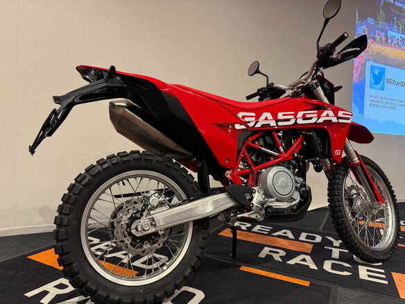 2024 Gas Gas ES 700, красный, 1030000 рублей - вид 4