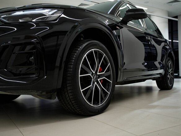 2025 Audi Q5 L 45 TFSI II (FY) Рестайлинг, чёрный, 6370700 рублей - вид 16