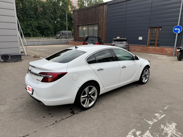 2014 Opel Insignia I Рестайлинг, белый, 1600000 рублей - вид 6