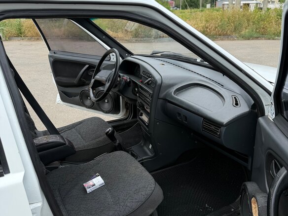 2004 Lada (ВАЗ) 2114, белый, 140000 рублей - вид 11