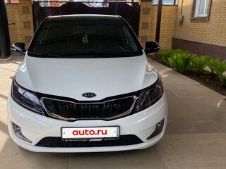 2012 Kia Rio 5-speed III, белый, 860000 рублей, вид 2