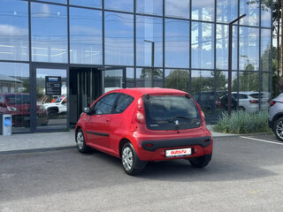 2008 Peugeot 107 I, красный, 375000 рублей, вид 3