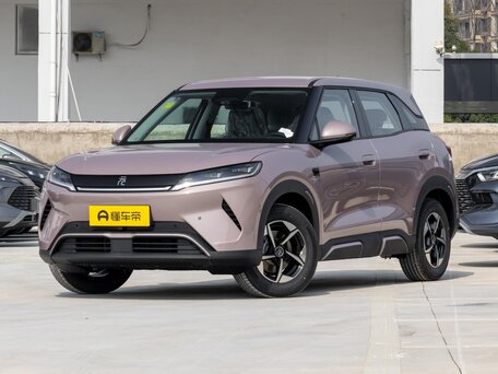 2026 BYD Yuan Up 45.12 kWh, коричневый, вид 2