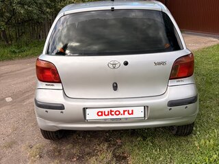 2004 Toyota Yaris I Рестайлинг, серебристый, 300000 рублей, вид 4