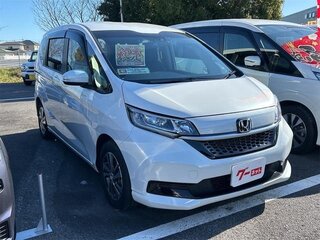 2021 Honda Freed II Рестайлинг, белый, 1440000 рублей, вид 5